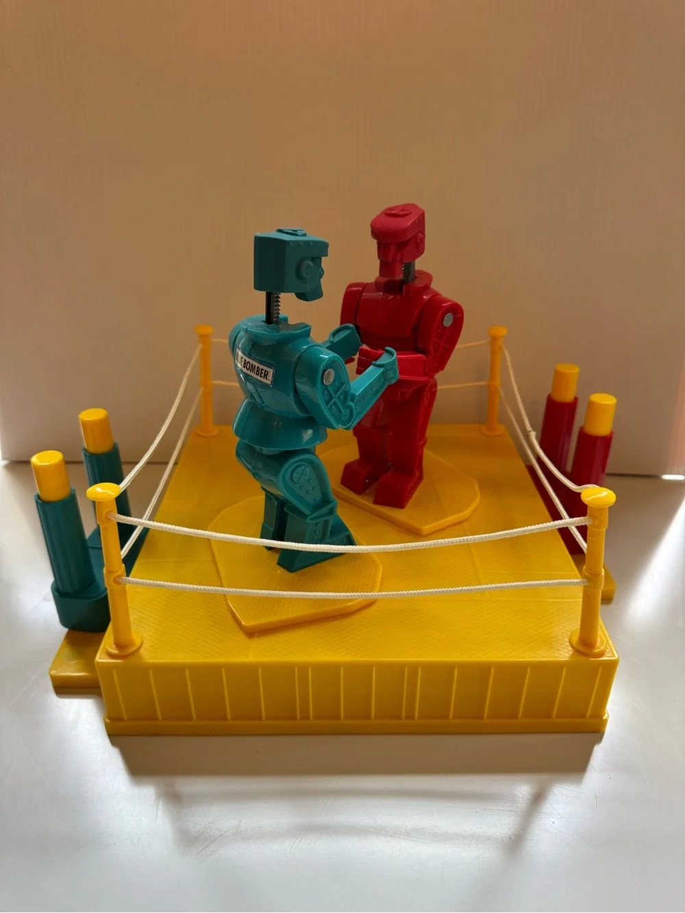 Rock Em Sock Em Robots 2001 Classic Vintage Boxing Toy Game Mattel- Excellent